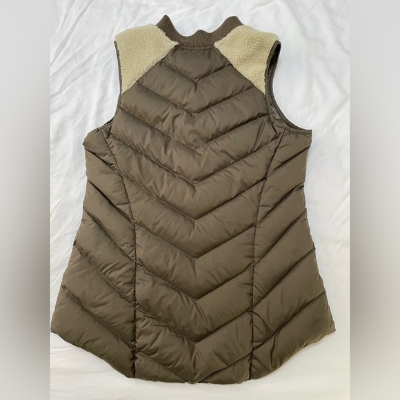 Athleta // Puffy Vest // Shearling // Medium - Picture 9 of 10